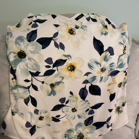 RW&CO flower tank like new - Picture 3 of 3